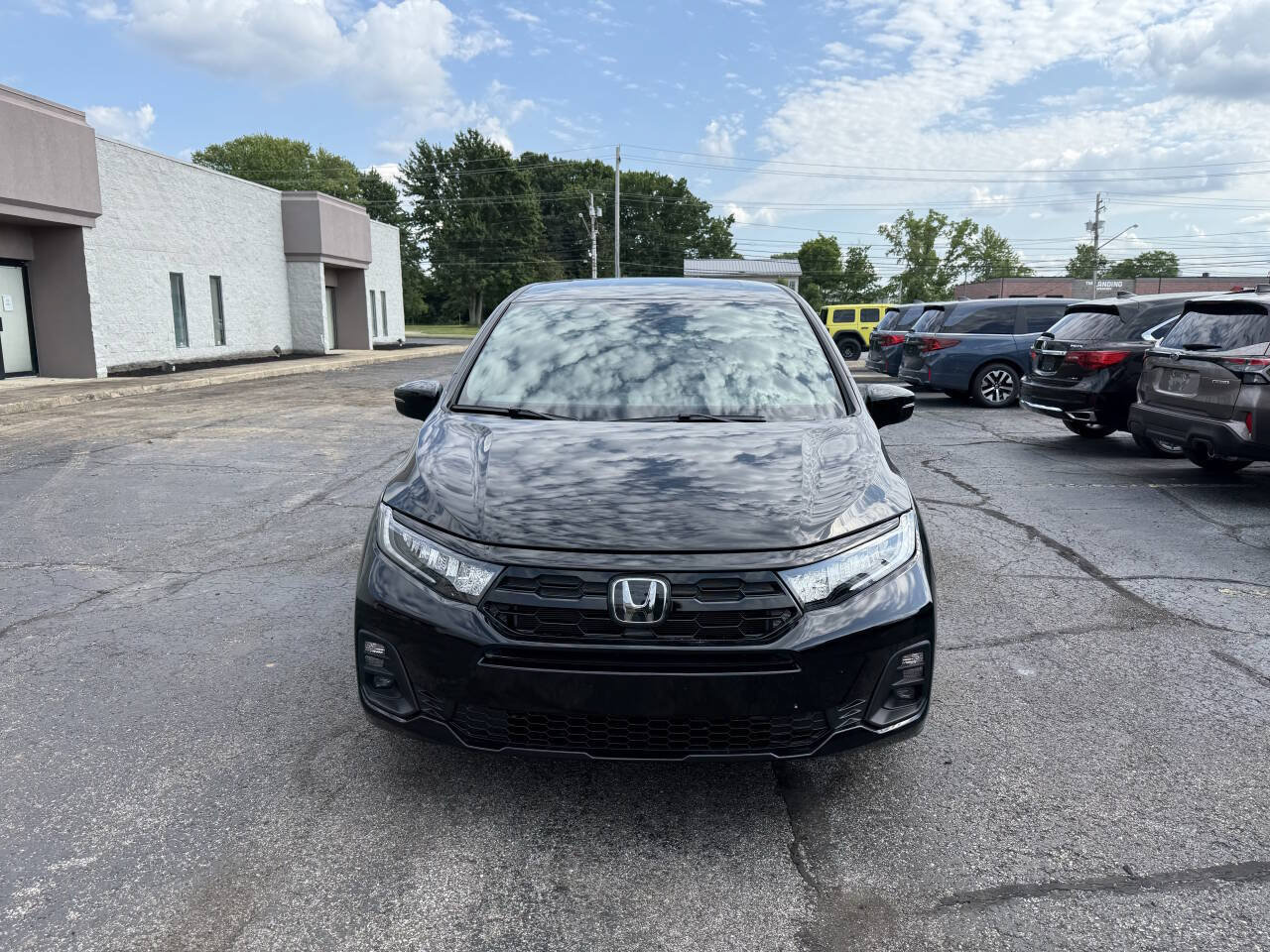Used 2025 Honda Odyssey Sport-L image 3