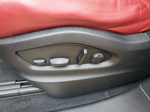 Used 2022 Porsche Cayenne Platinum Edition image 17