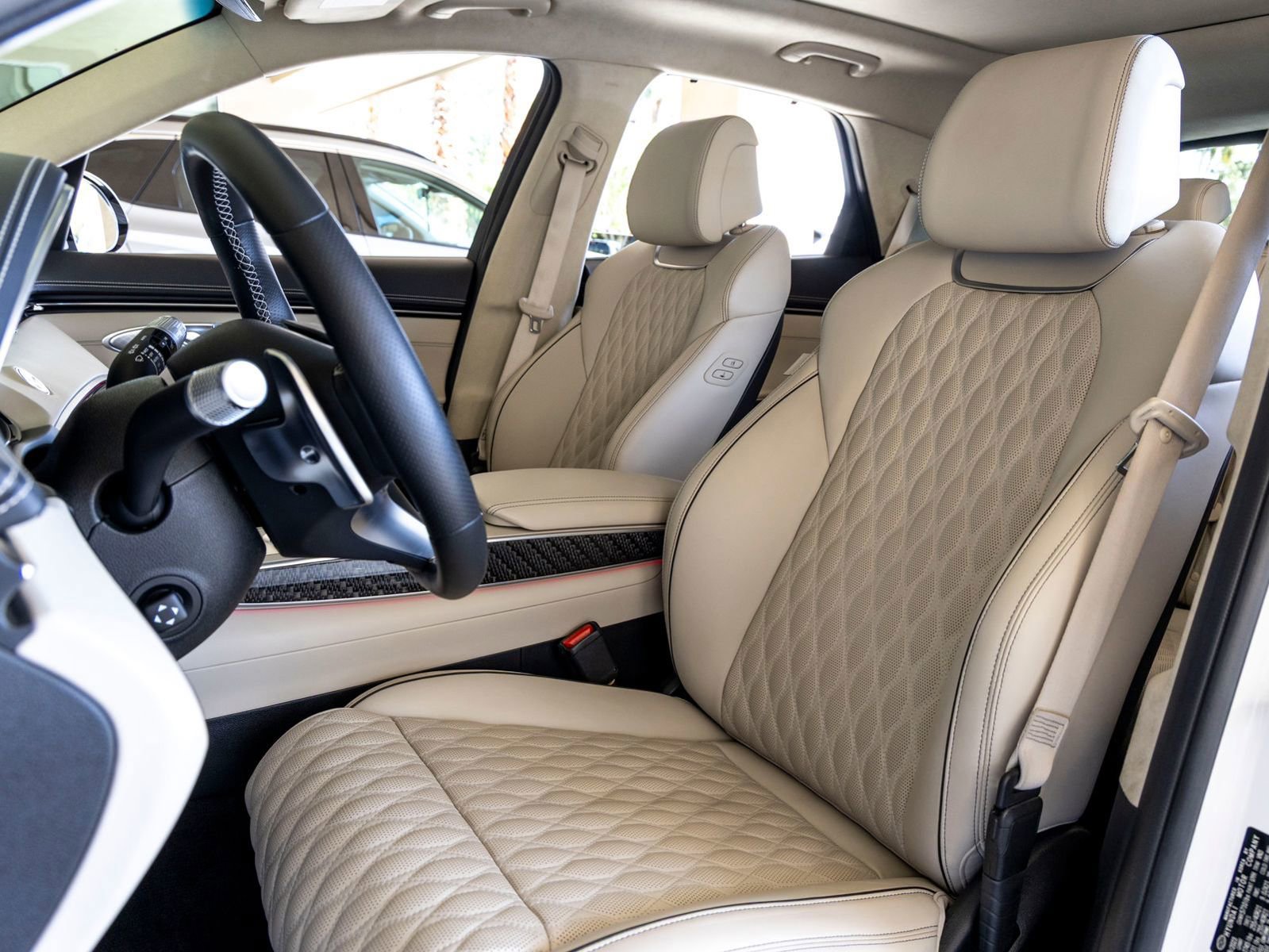 Used 2023 Genesis GV70 3.5T Sport w/ Sport Prestige Package image 15