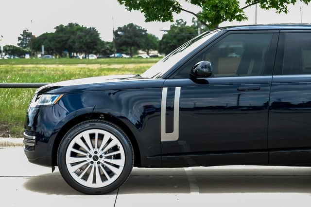 New 2026 Land Rover Range Rover Long Wheelbase Autobiography AWD/4WD image 18