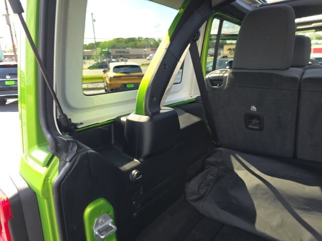 Used 2025 Jeep Wrangler Unlimited Sport AWD/4WD image 36