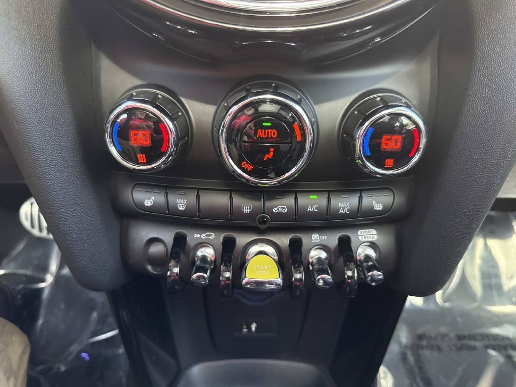 Used 2022 MINI Cooper SE FWD image 21
