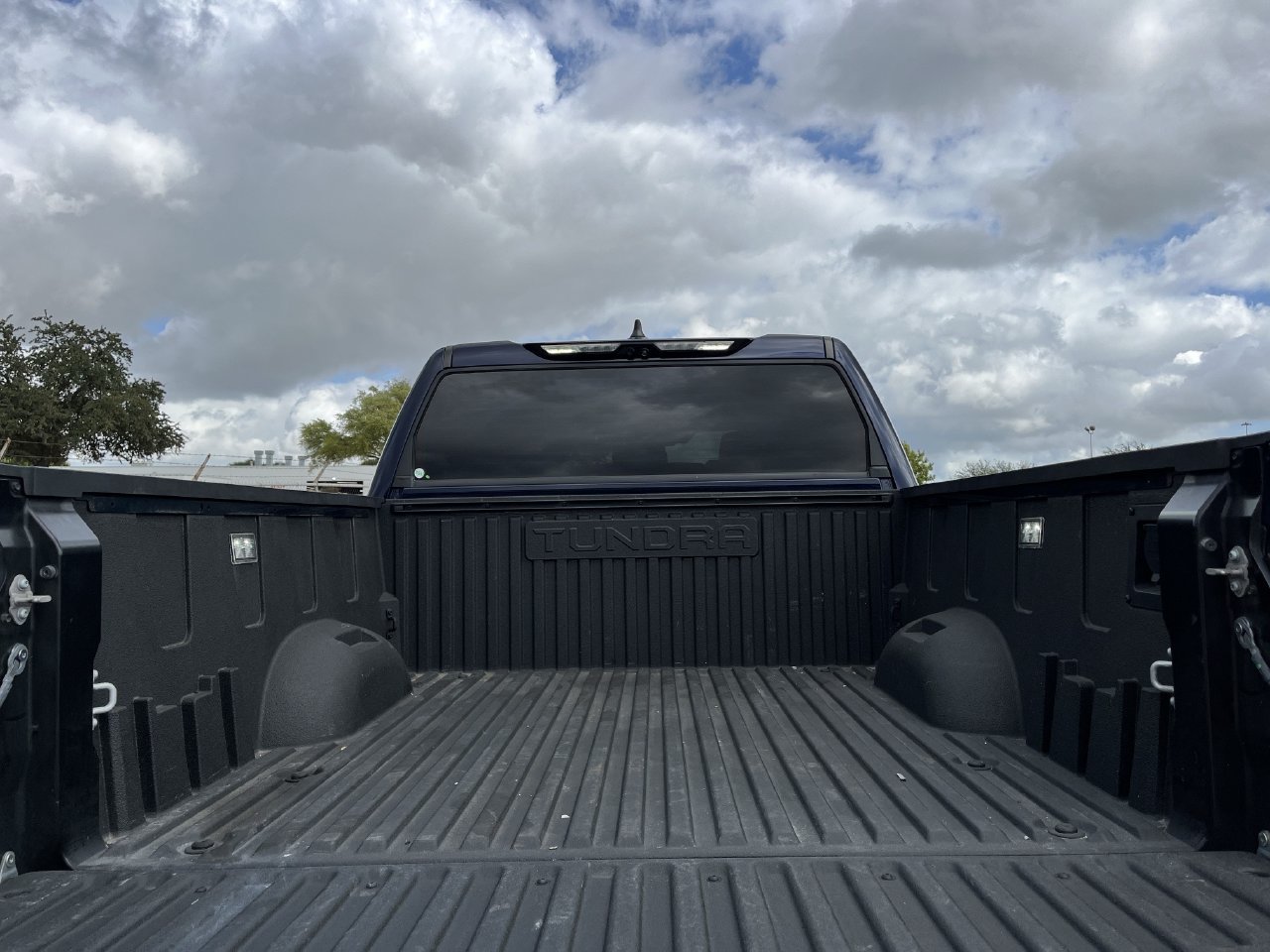 Used 2024 Toyota Tundra Platinum AWD/4WD image 27