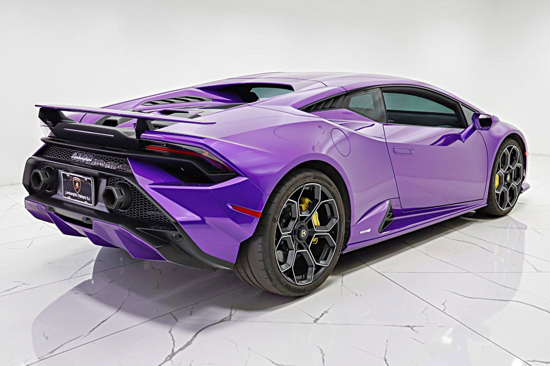 Used 2024 Lamborghini Huracan Tecnica RWD image 11