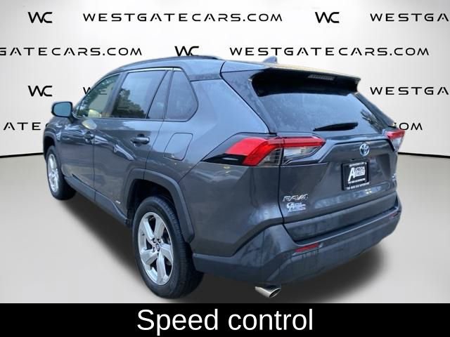 Used 2021 Toyota RAV4 XLE Premium image 14