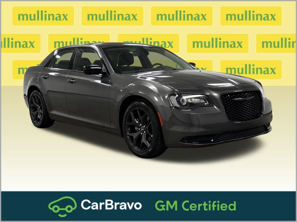 Used 2022 Chrysler 300 Touring w/ Sport Appearance Package image 1