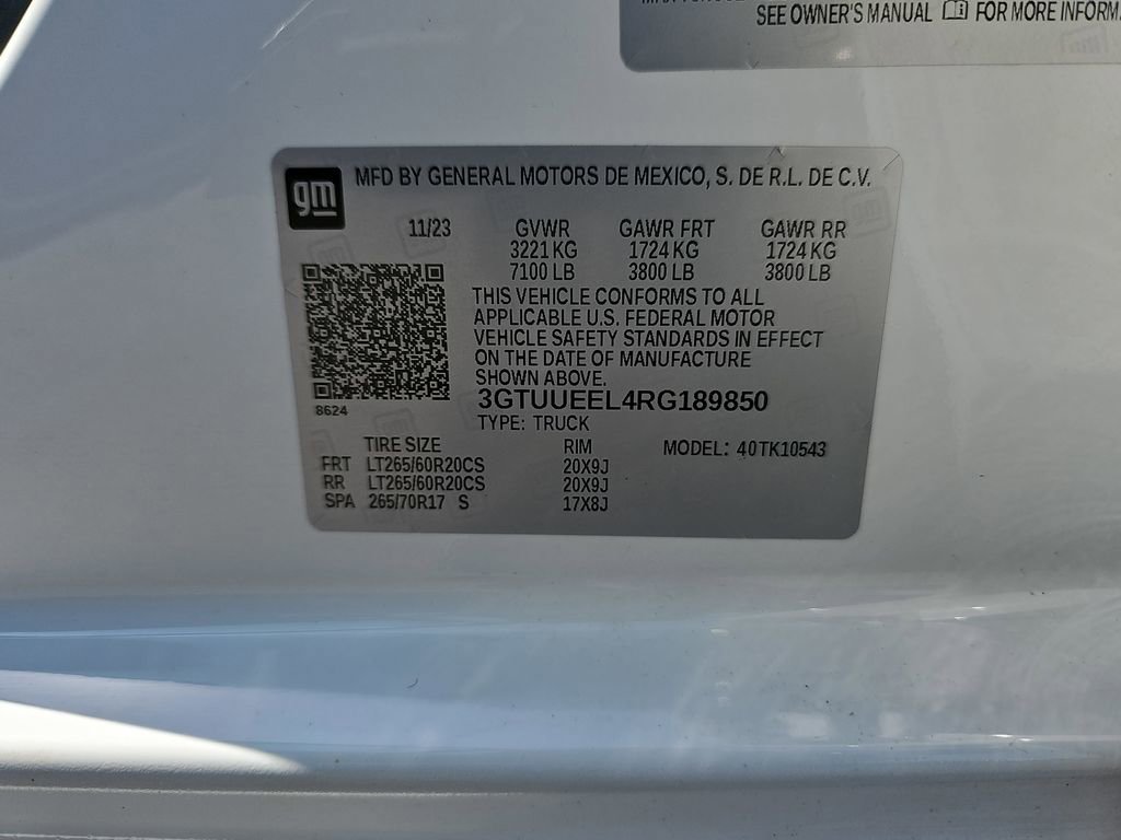 Used 2024 GMC Sierra 1500 AT4 w/ Technology Package image 38