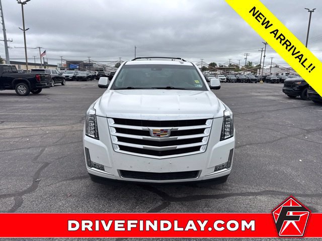Used 2019 Cadillac Escalade Luxury AWD/4WD image 10