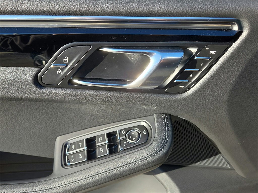New 2026 Porsche Macan S image 7