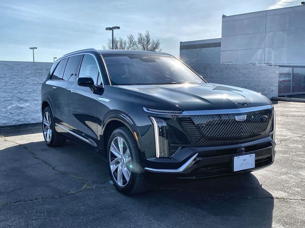 Certified 2026 Cadillac Vistiq Luxury image 37