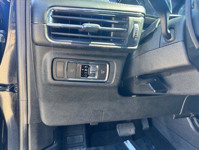 Used 2020 Lincoln Corsair FWD w/ Premium Package image 15