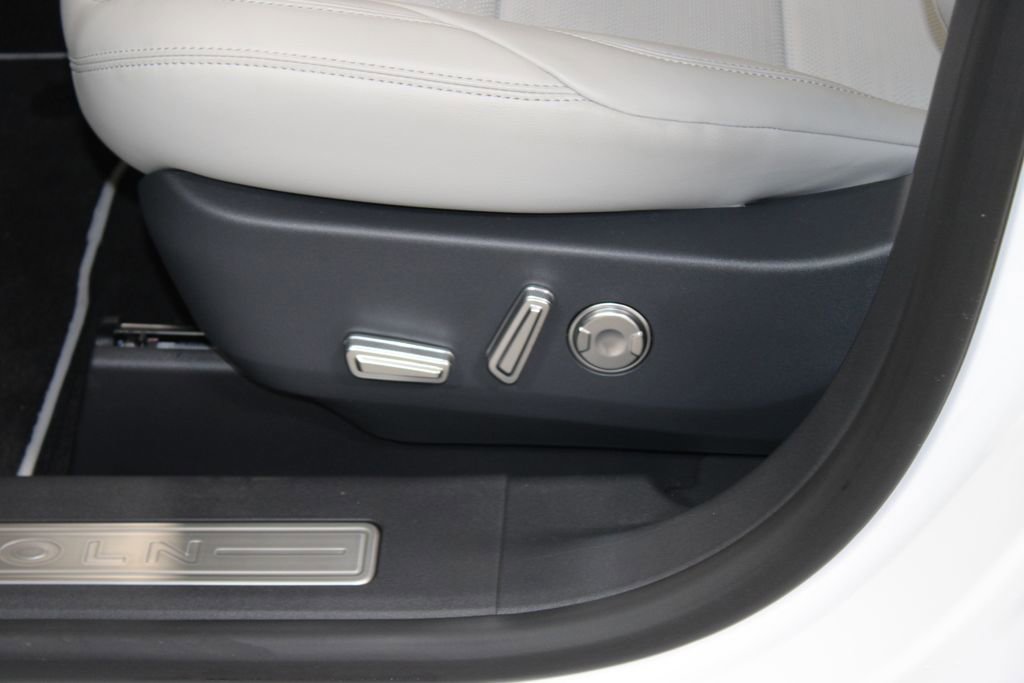 New 2026 Lincoln Nautilus Reserve image 20