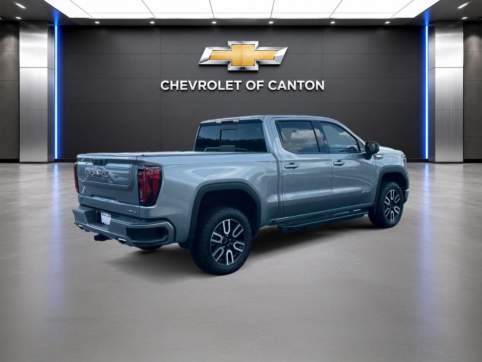 Used 2023 GMC Sierra 1500 AT4 w/ AT4 Preferred Package AWD/4WD image 5