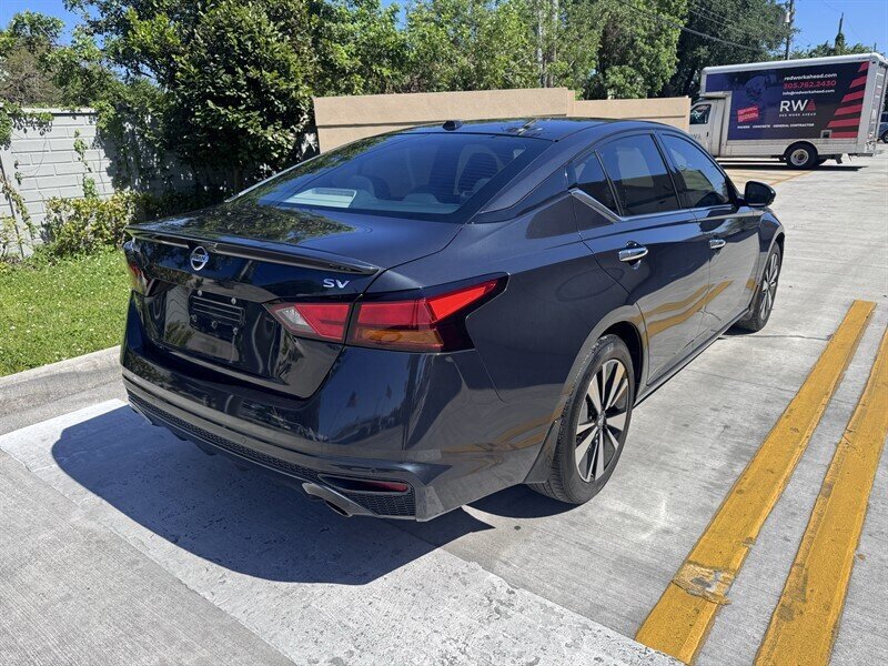 Used 2019 Nissan Altima 2.5 SV FWD image 6
