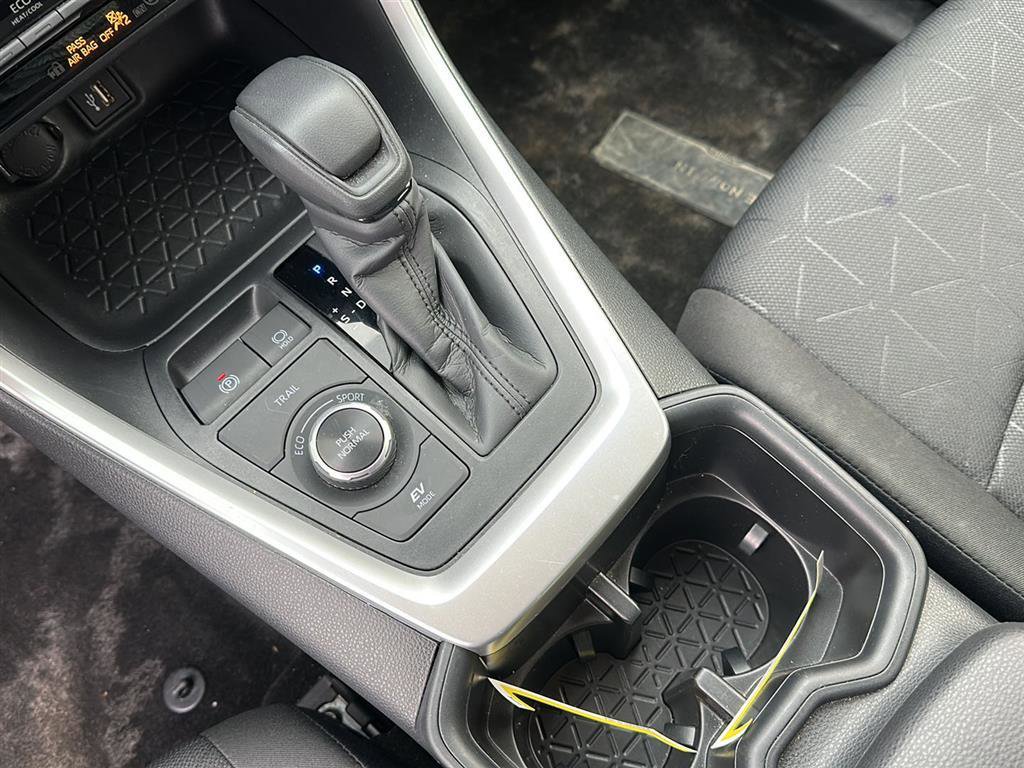 Certified 2025 Toyota RAV4 XLE image 21