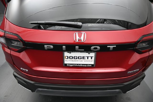 New 2026 Honda Pilot Touring image 14