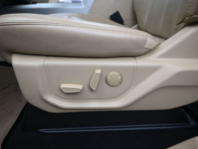 Used 2020 Ford F250 Lariat w/ Lariat Ultimate Package image 12