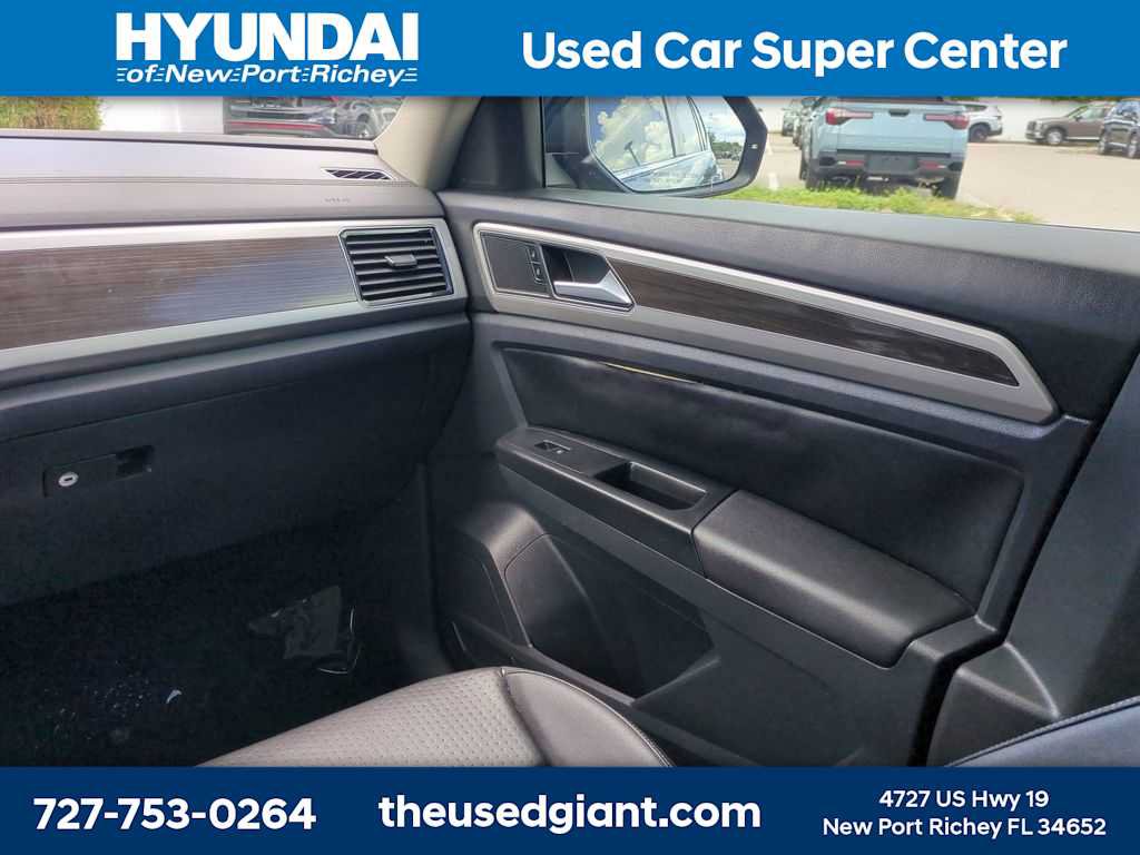 Used 2019 Volkswagen Atlas SEL FWD image 19