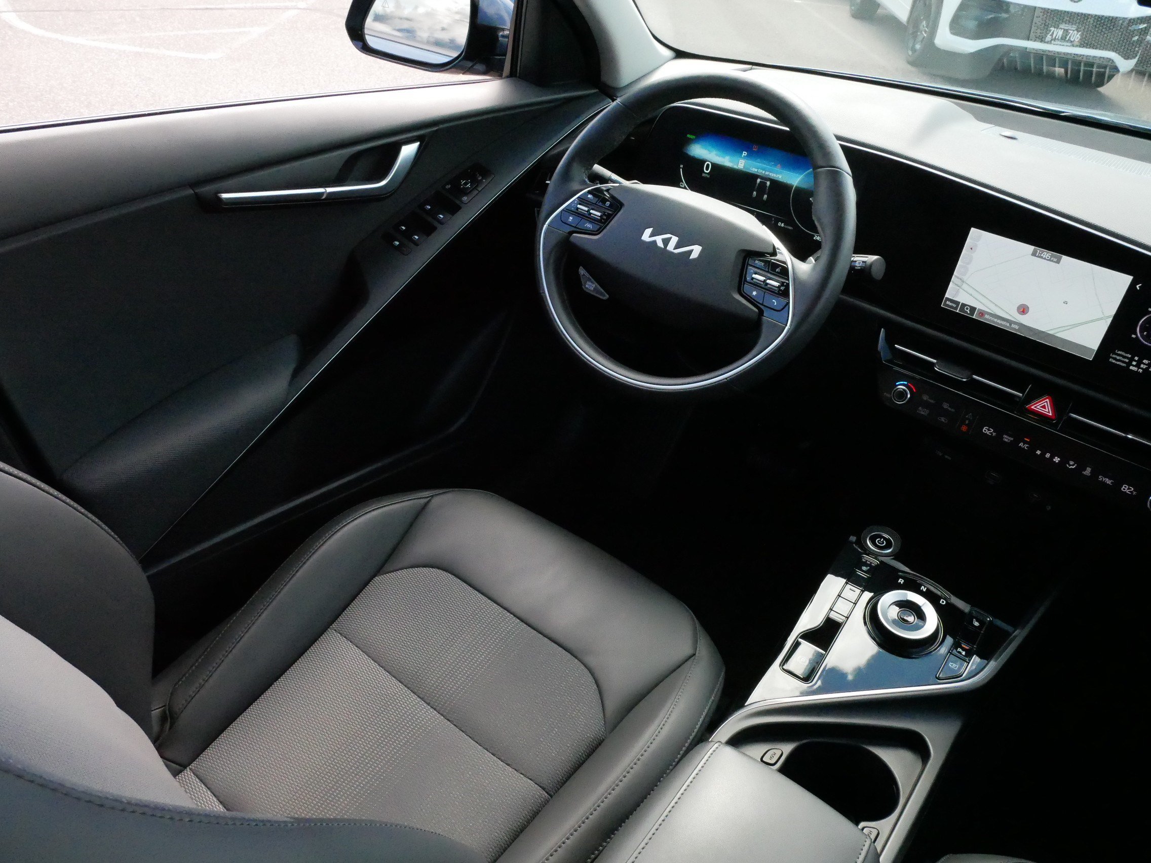 Used 2024 Kia Niro Wind w/ Wind Preserve Package FWD image 9