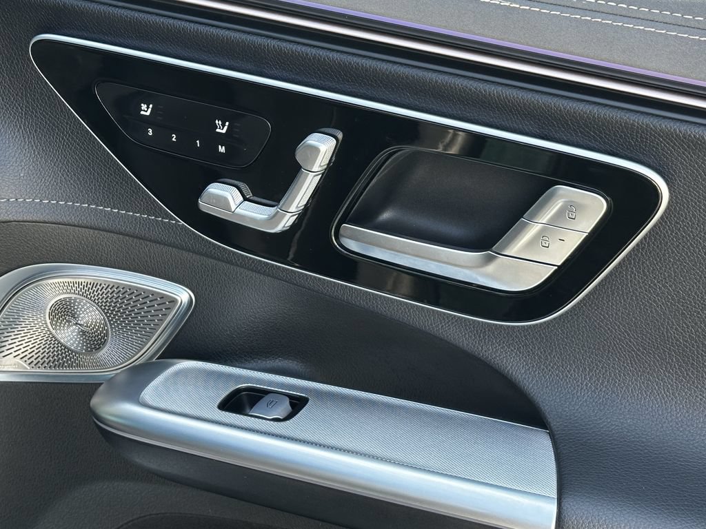 Certified 2023 Mercedes-Benz EQE 500 4MATIC SUV w/ Pinnacle Trim Package image 17