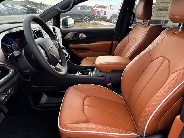 New 2026 Chrysler Pacifica Pinnacle image 11