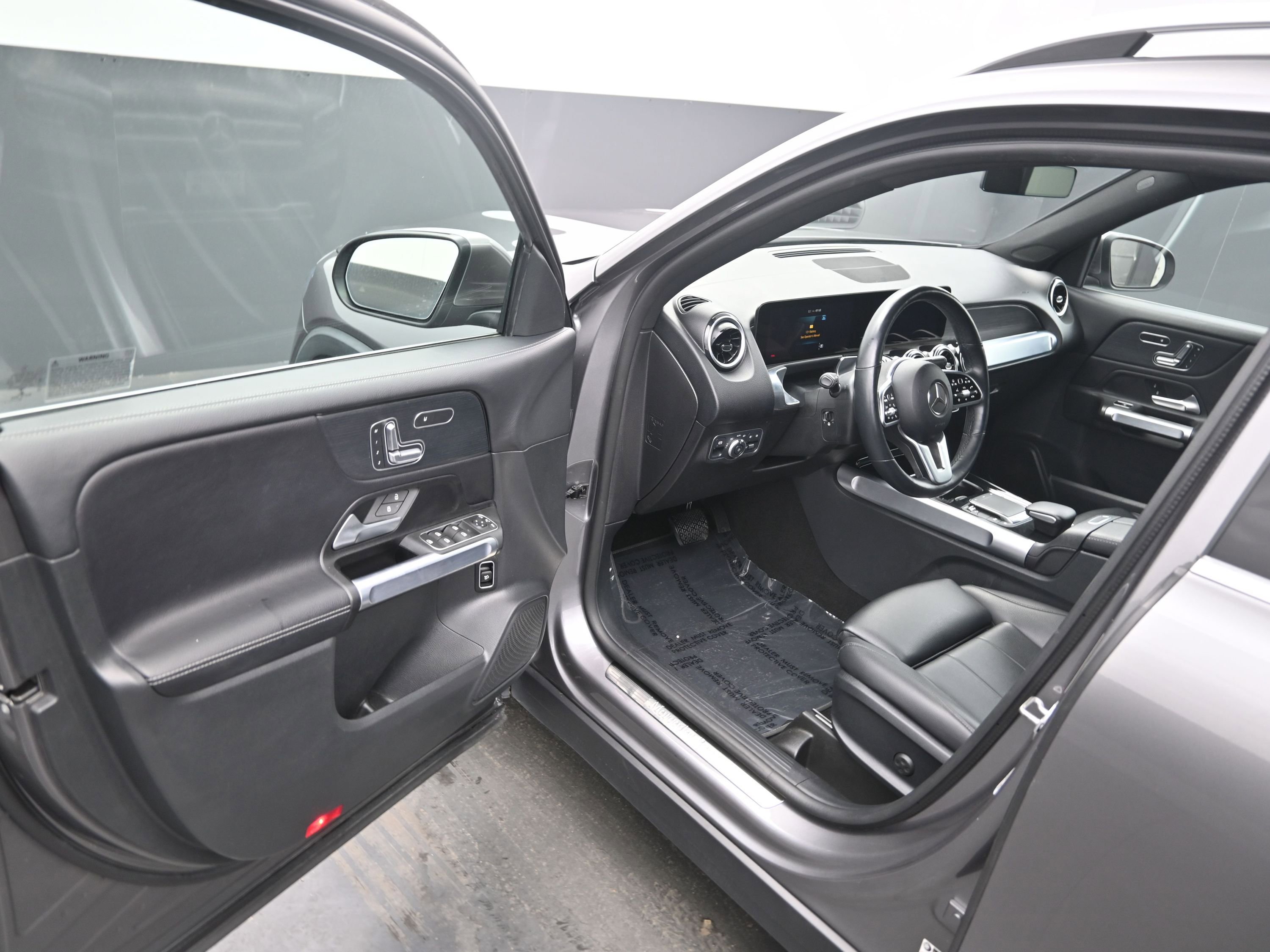 Used 2023 Mercedes-Benz GLB 250 GLB 250 image 16