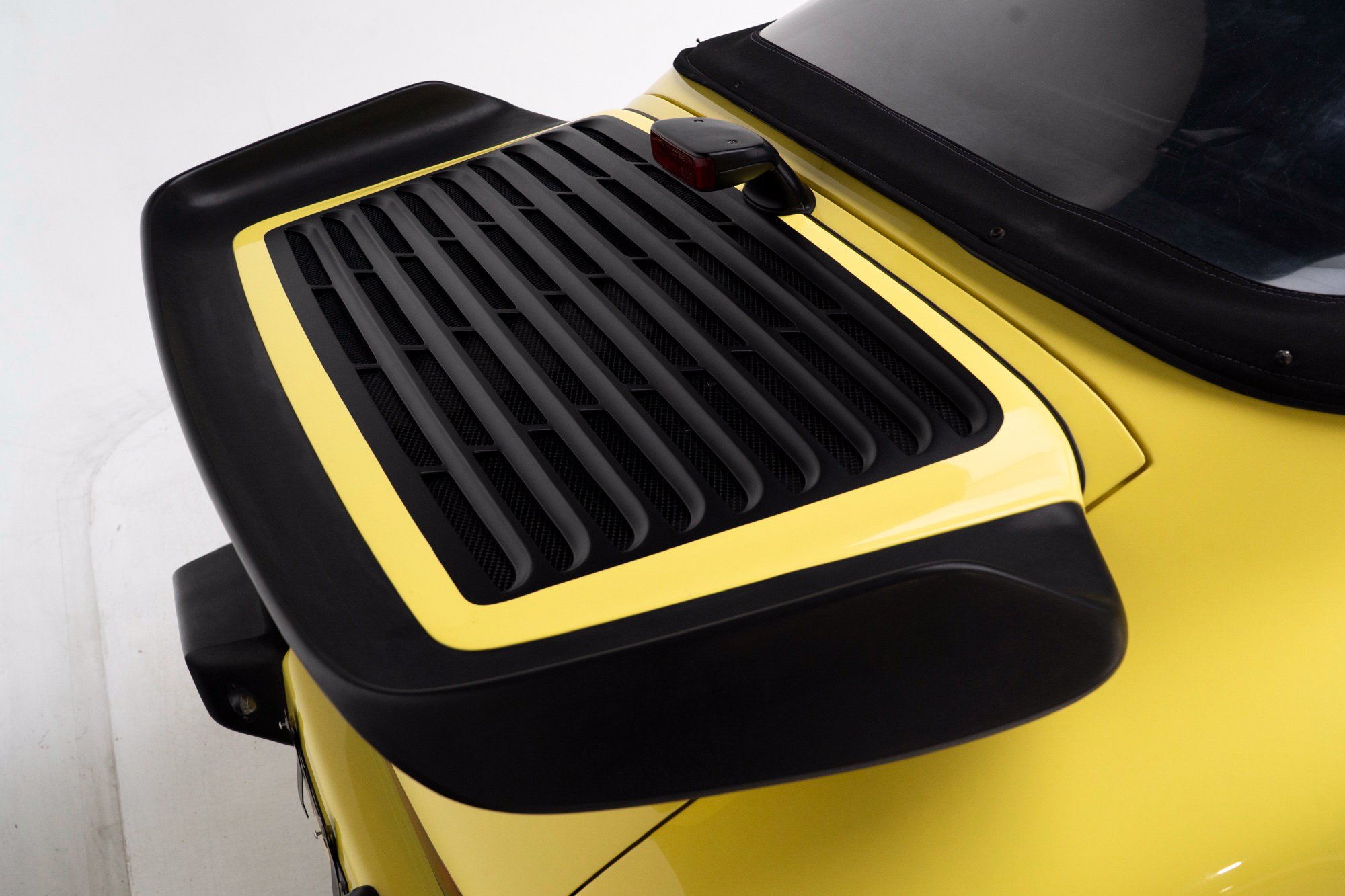 Used 1988 Porsche 911 Carrera RWD image 55
