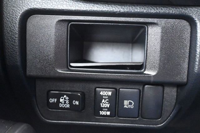 Used 2019 Toyota Tacoma TRD Sport AWD/4WD image 25