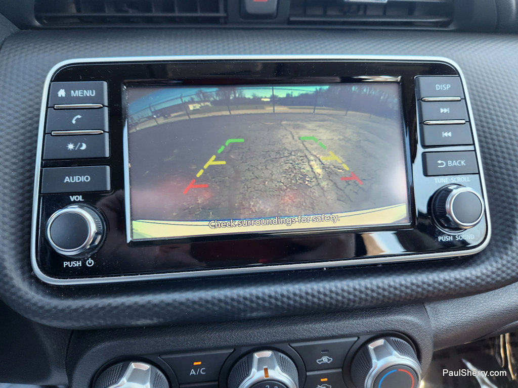 Used 2023 Nissan Kicks S image 3