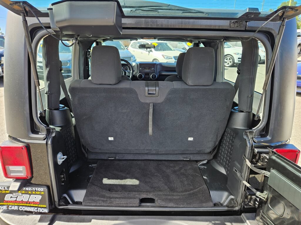 Used 2016 Jeep Wrangler Sport w/ Connectivity Group AWD/4WD image 10