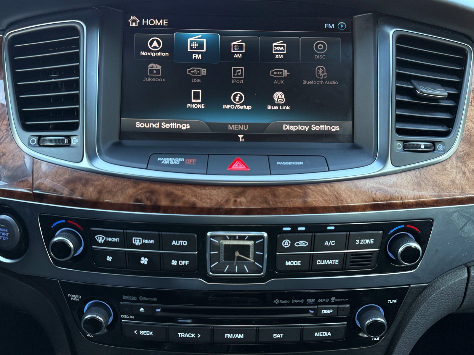 Used 2014 Hyundai Equus Signature RWD image 30