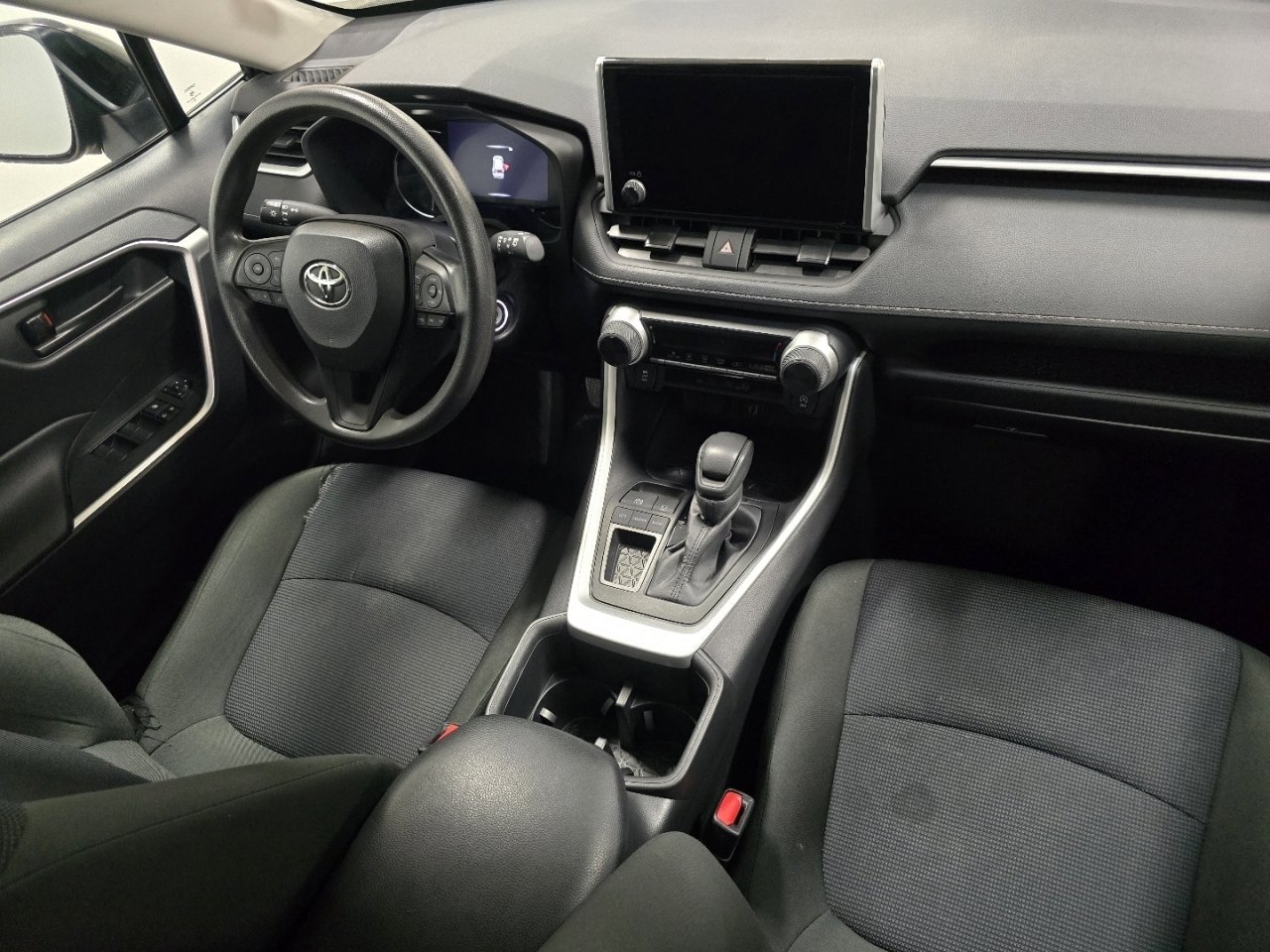 Certified 2024 Toyota RAV4 LE image 18