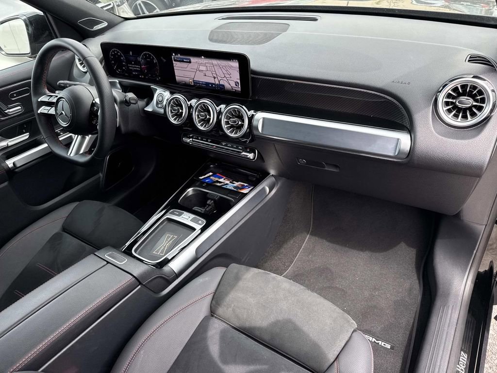 Used 2025 Mercedes-Benz GLB 250 image 13
