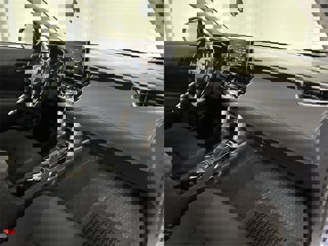 Used 2023 Toyota Corolla Cross LE image 29