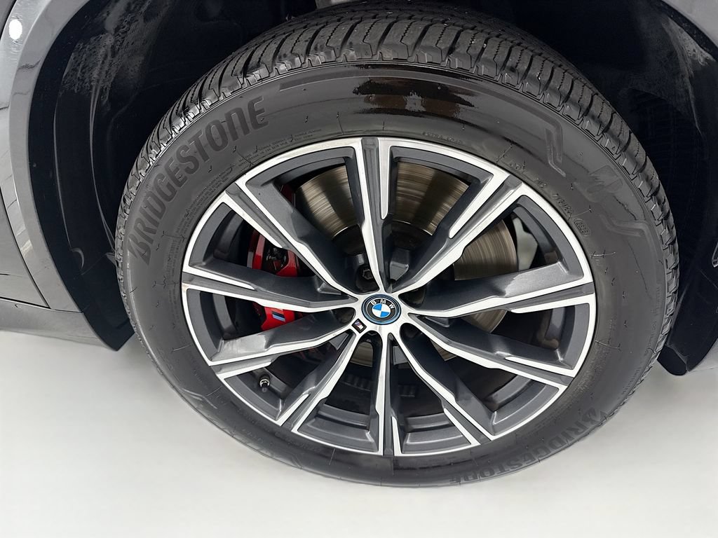 Used 2024 BMW X5 xDrive50e w/ Executive Package AWD/4WD image 31