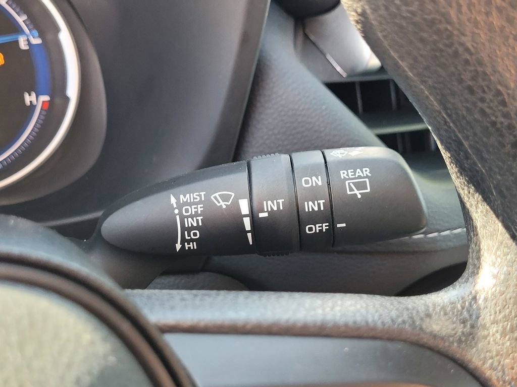 Used 2025 Toyota RAV4 XLE image 26