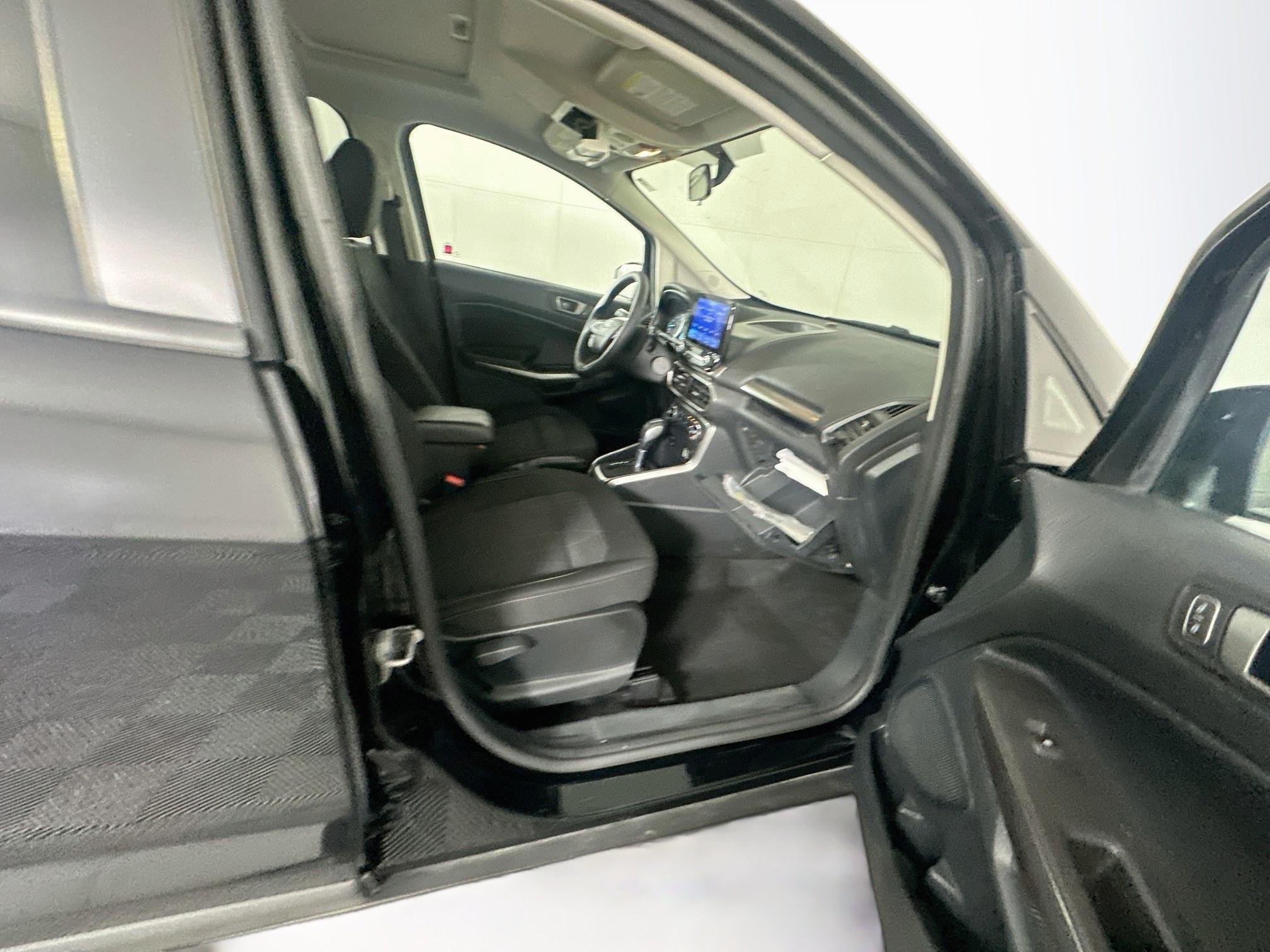 Used 2021 Ford EcoSport SE FWD image 30