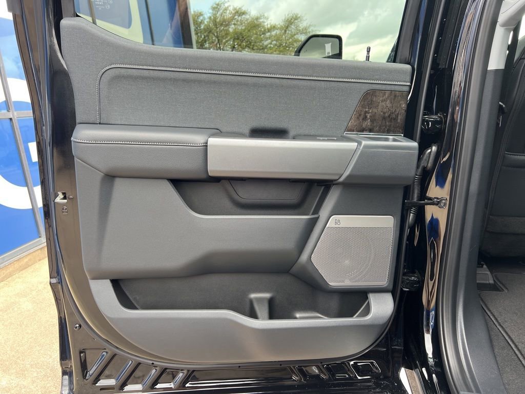 New 2026 Ford F250 Lariat w/ FX4 Off-Road Package image 10