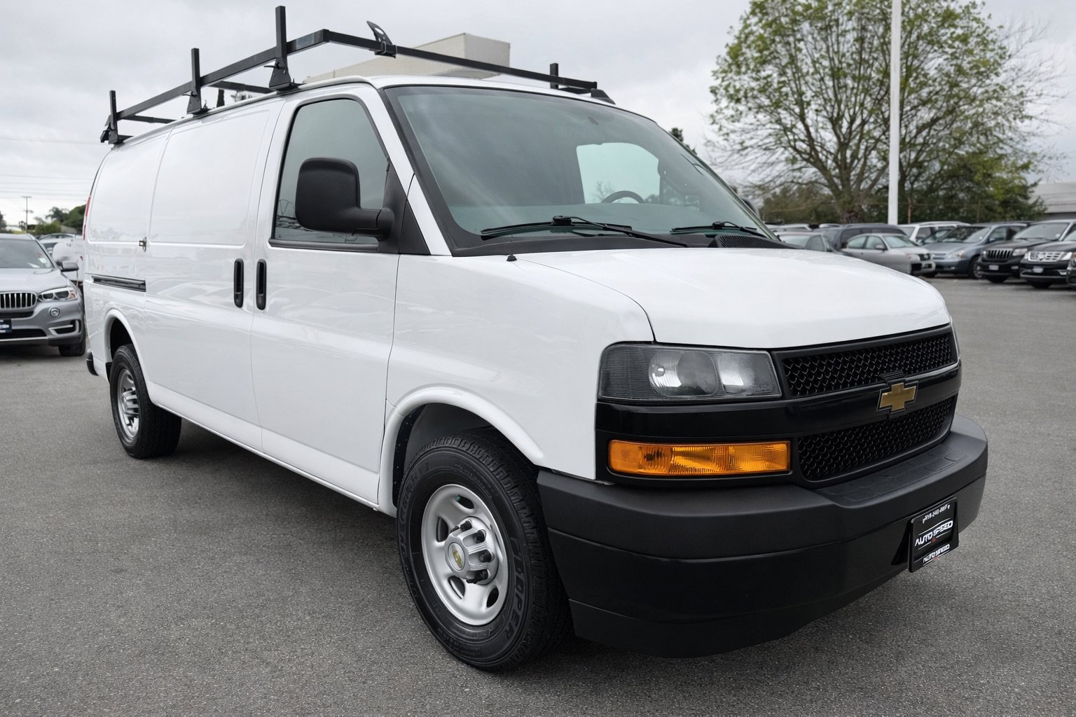 Used 2020 Chevrolet Express 2500 w/ Driver Convenience Package RWD image 1