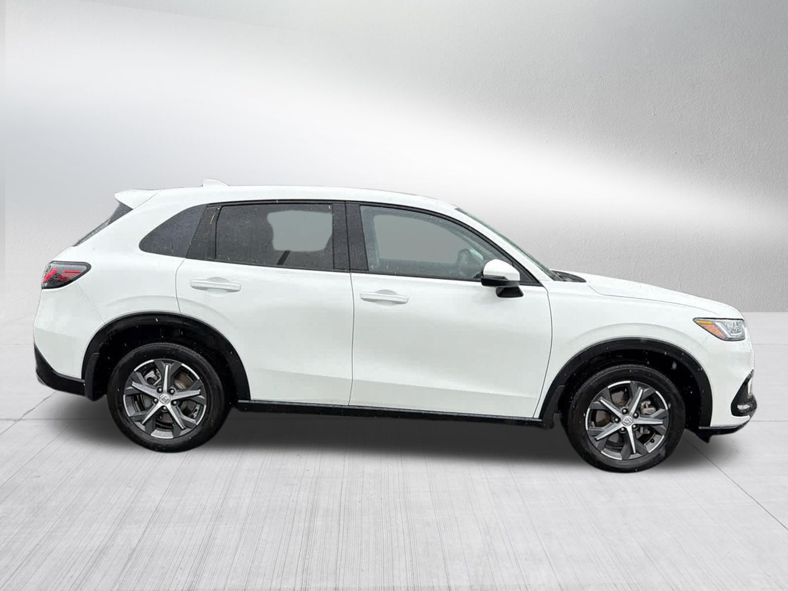 Used 2024 Honda HR-V EX-L image 4