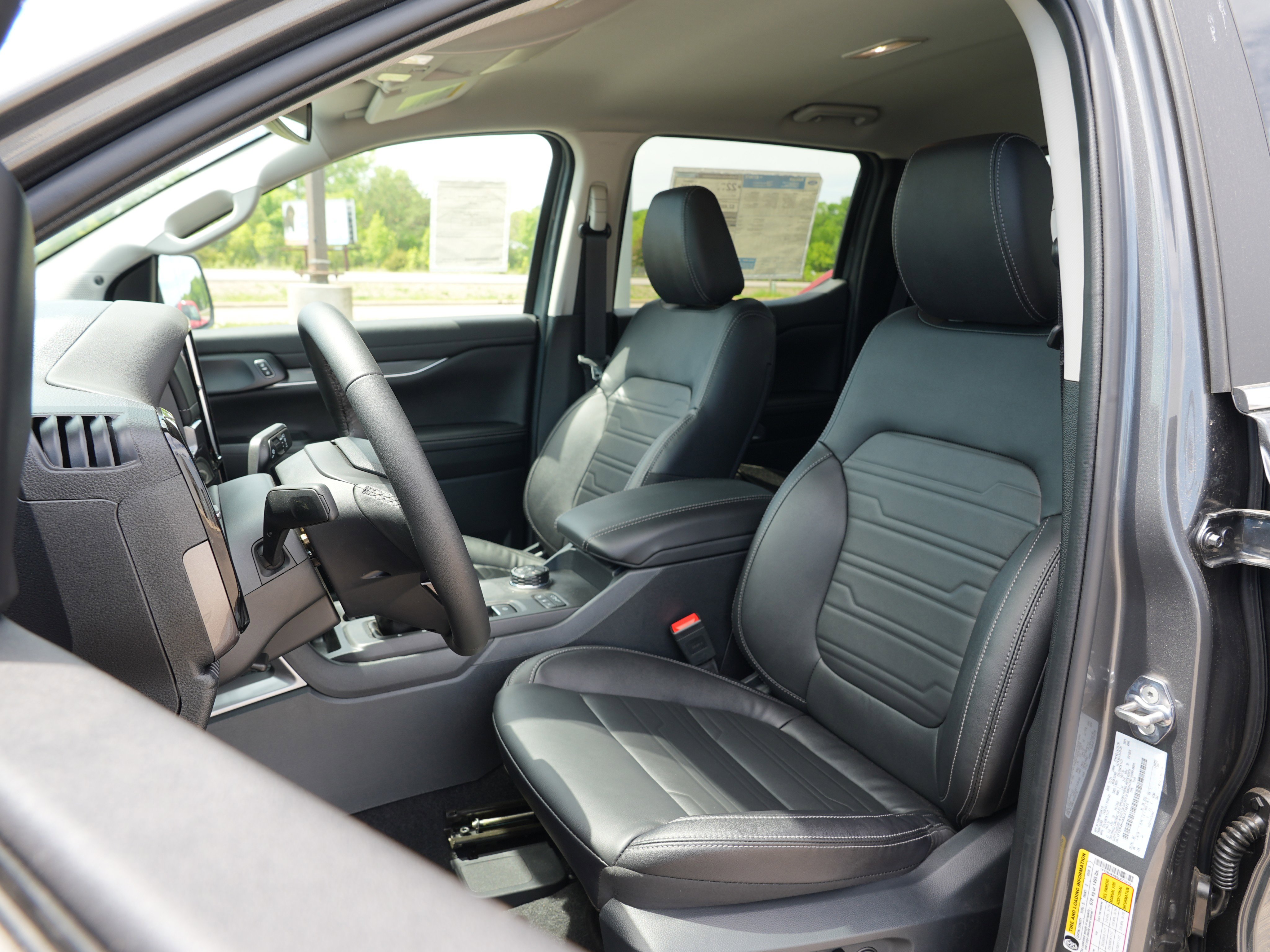 New 2025 Ford Ranger Lariat w/ FX4 Off-Road Package AWD/4WD image 14