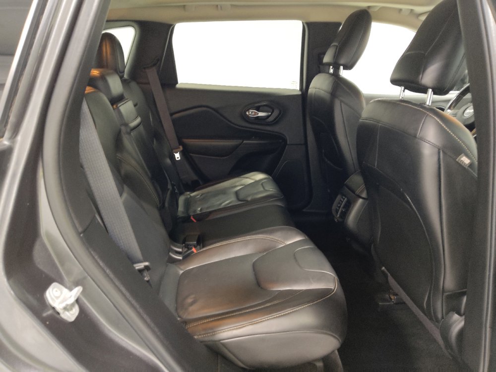 Used 2015 Jeep Cherokee Limited AWD/4WD image 19