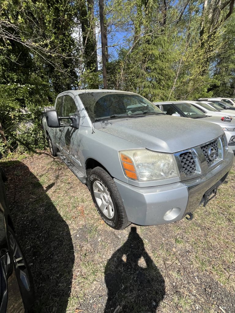 Used 2007 Nissan Titan LE w/ Tow Pkg image 3