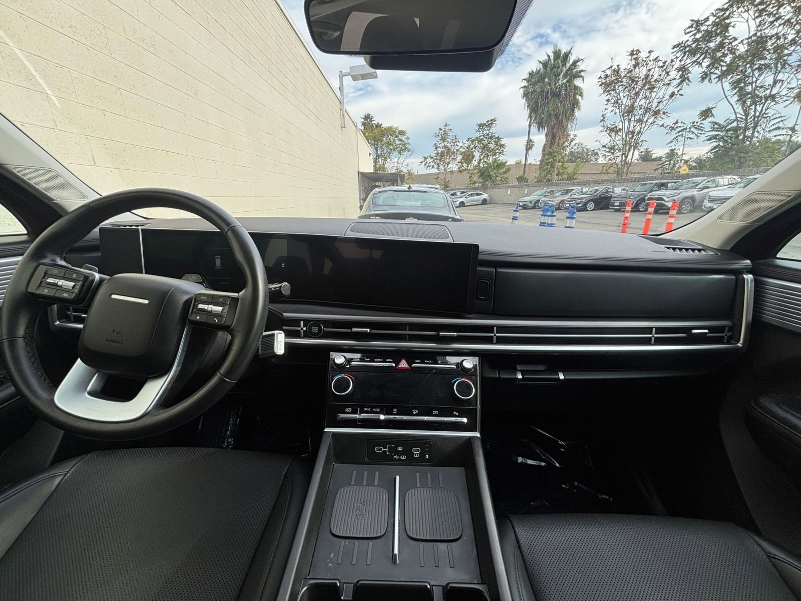 Used 2025 Hyundai Santa Fe SEL image 34