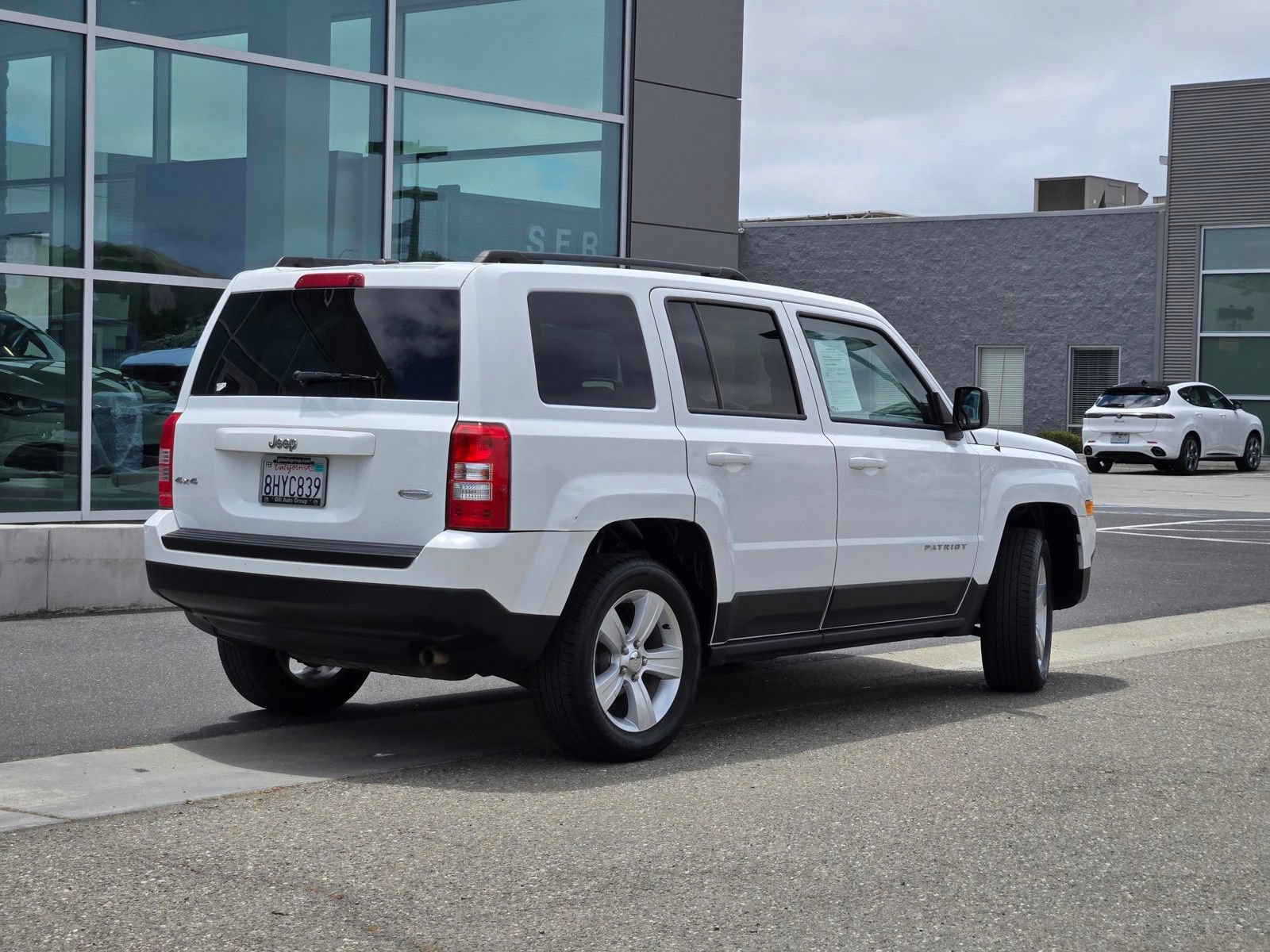 Used 2017 Jeep Patriot Latitude AWD/4WD image 4