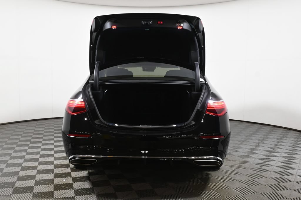 Used 2025 Mercedes-Benz S 580 4MATIC Sedan image 32