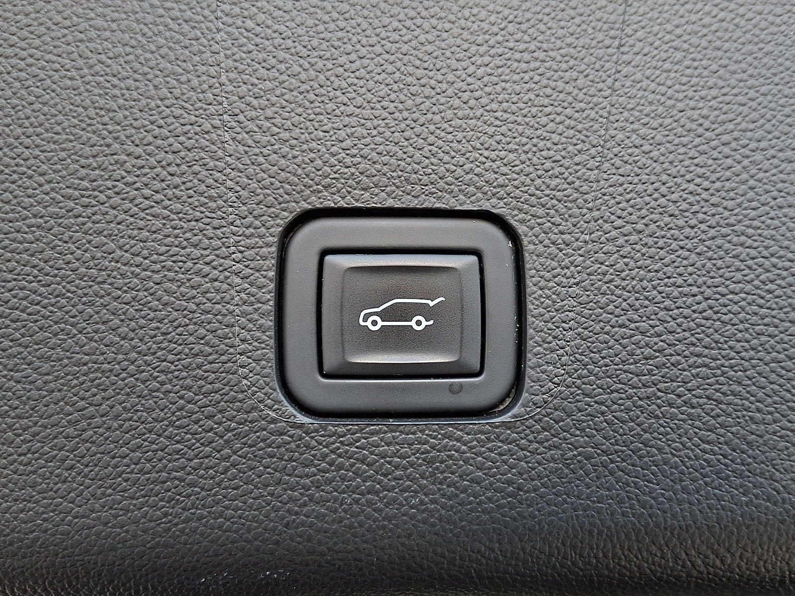 Used 2023 Chevrolet Traverse LT AWD/4WD image 31