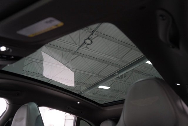 Used 2025 Aston Martin DBX 707 image 21