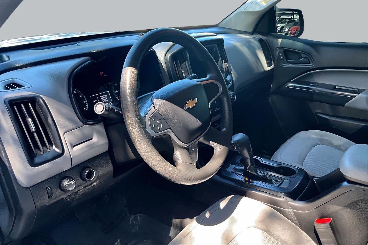 Used 2019 Chevrolet Colorado W/T w/ WT Convenience Package AWD/4WD image 17