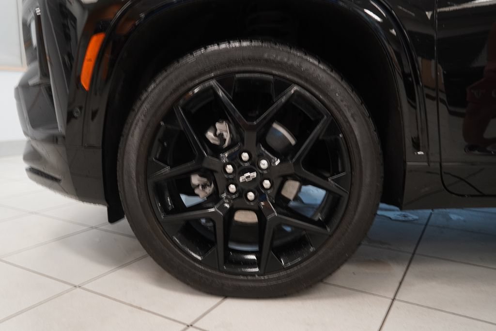 Used 2025 Chevrolet Traverse RS w/ LPO, Floor Liner Package AWD/4WD image 17